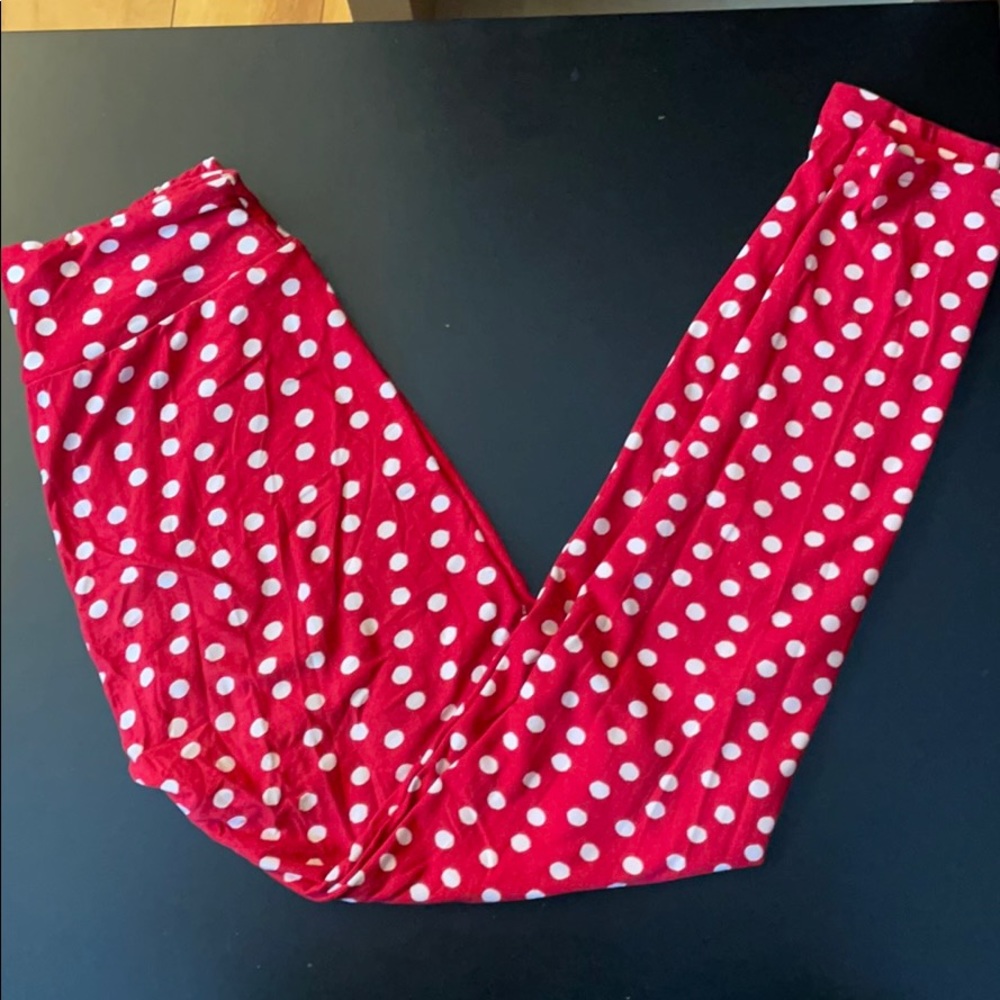 Lularoe leggings. Minnie red with white dots OS